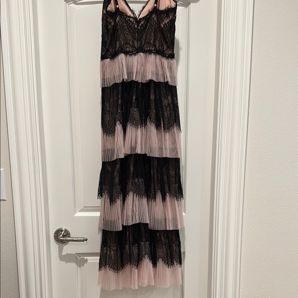 Marchesa Notte Black and Pink Lace Couture Dress - Picture 4 of 10
